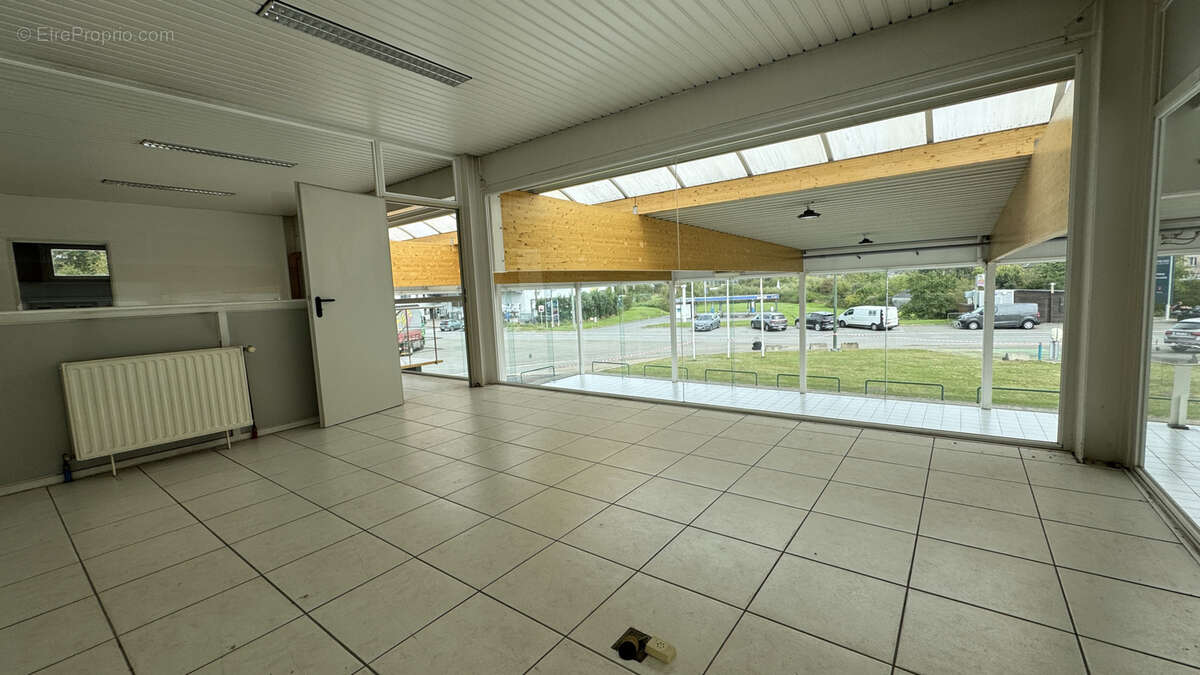 Commerce à SUNDHOUSE