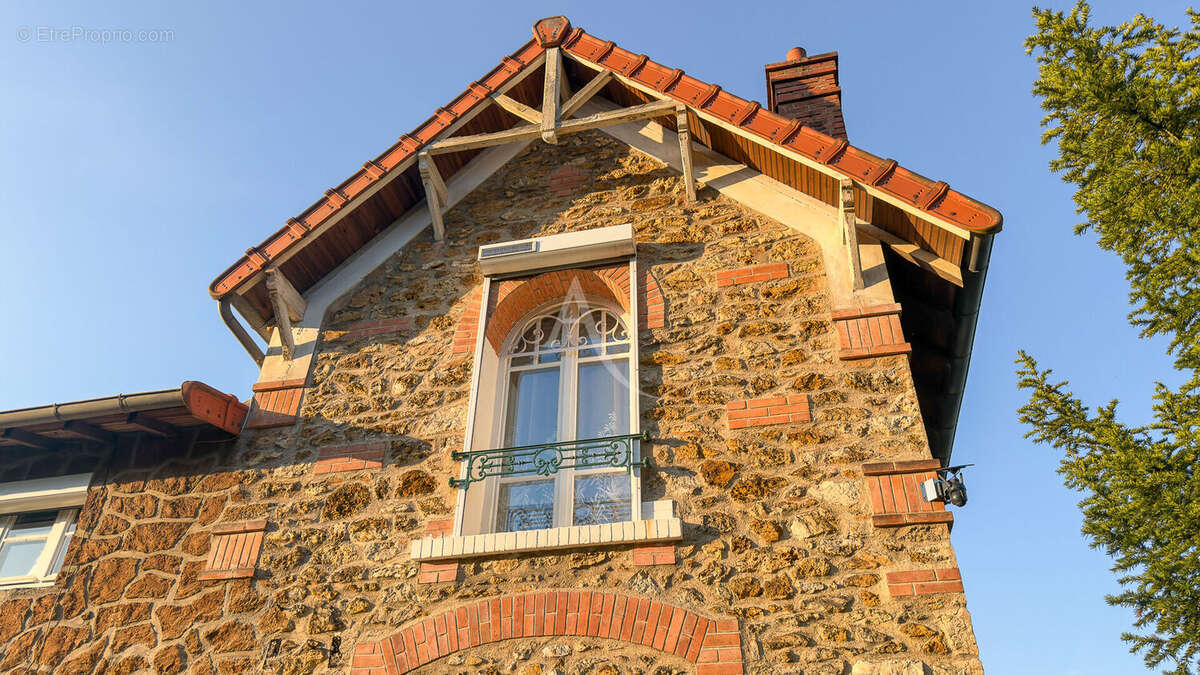 Maison à MONTGERON