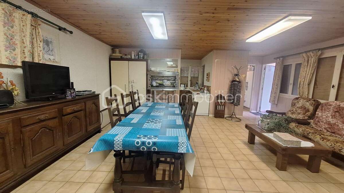 Terrain à LA CHAUSSEE-TIRANCOURT