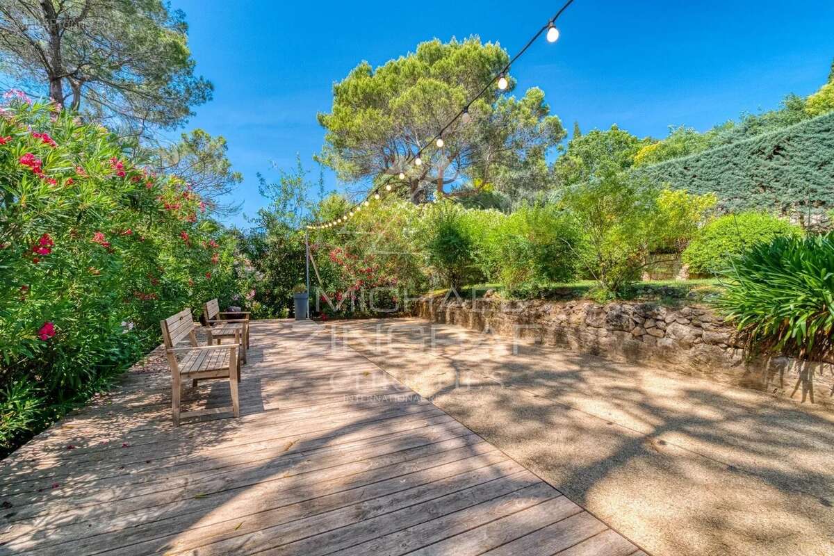 Maison à MOUGINS