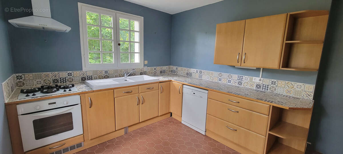 Pavillon familial avec vie de plain-pied dans un secteur recherché ! - photo 5