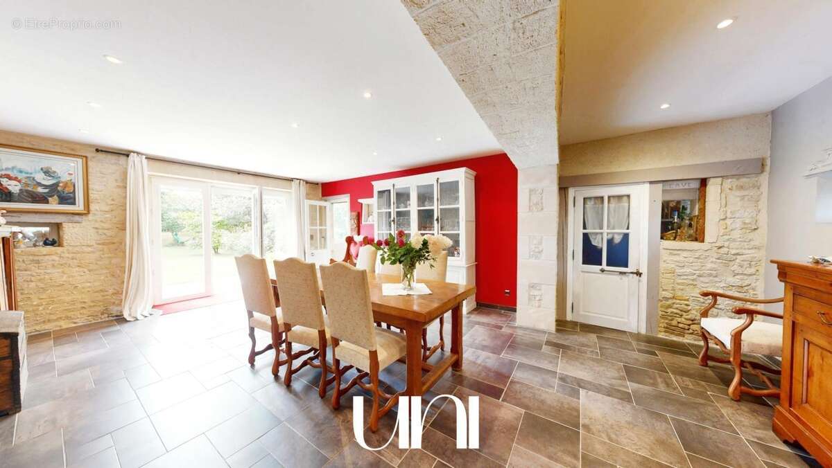 Maison à SAINTE-CROIX-SUR-MER