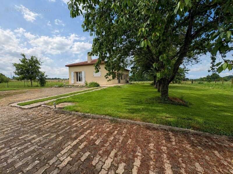 Maison à AIRE-SUR-L'ADOUR