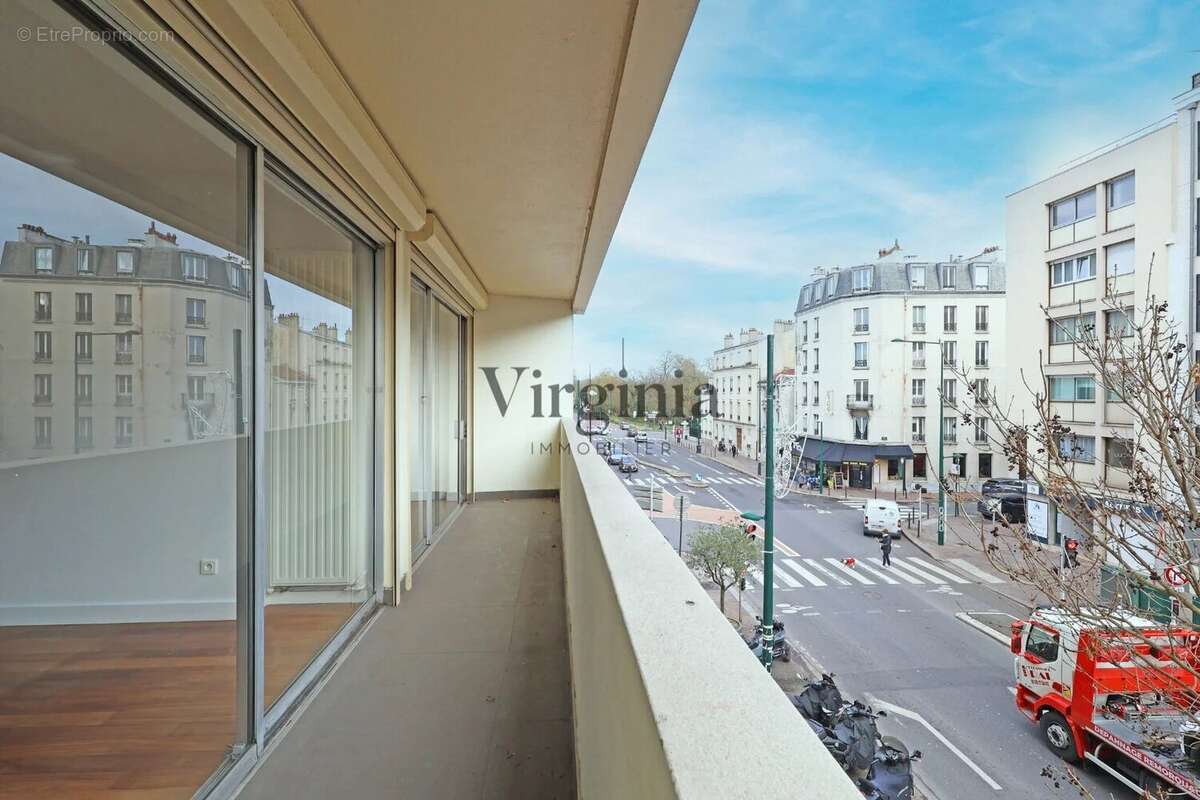 Appartement à CHARENTON-LE-PONT