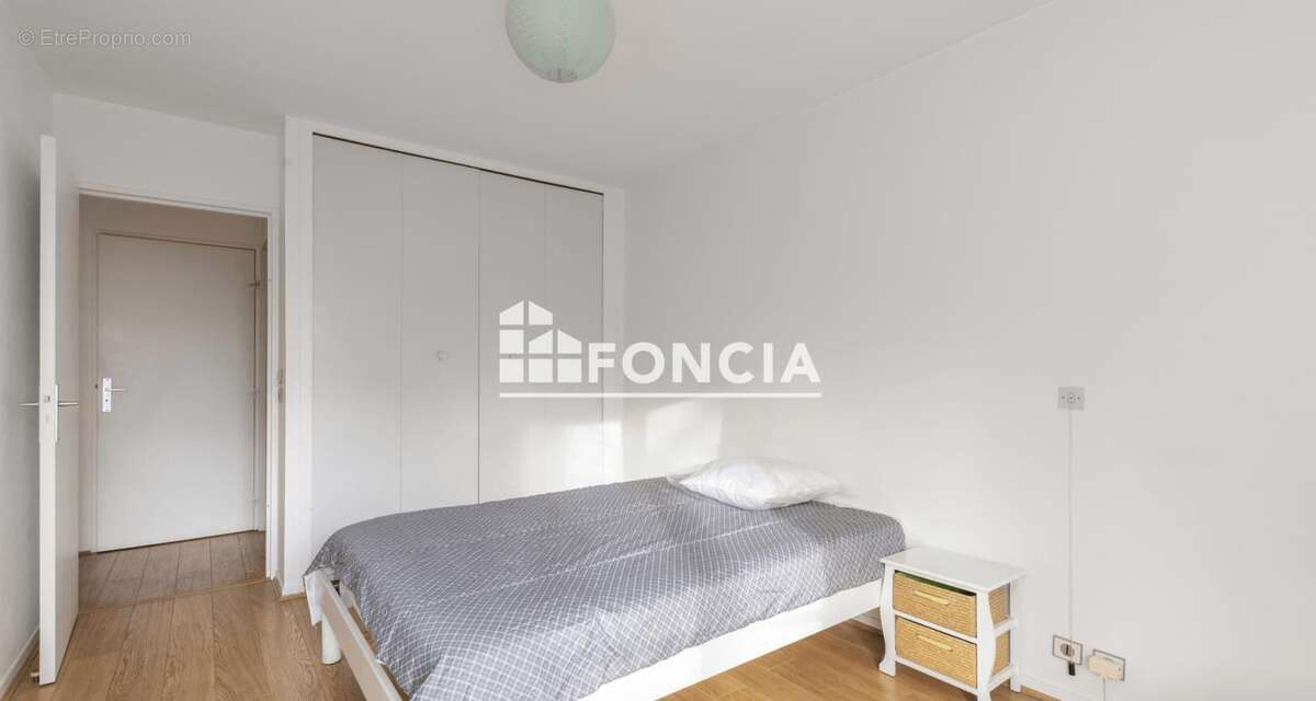 Appartement à MONT-SAINT-AIGNAN