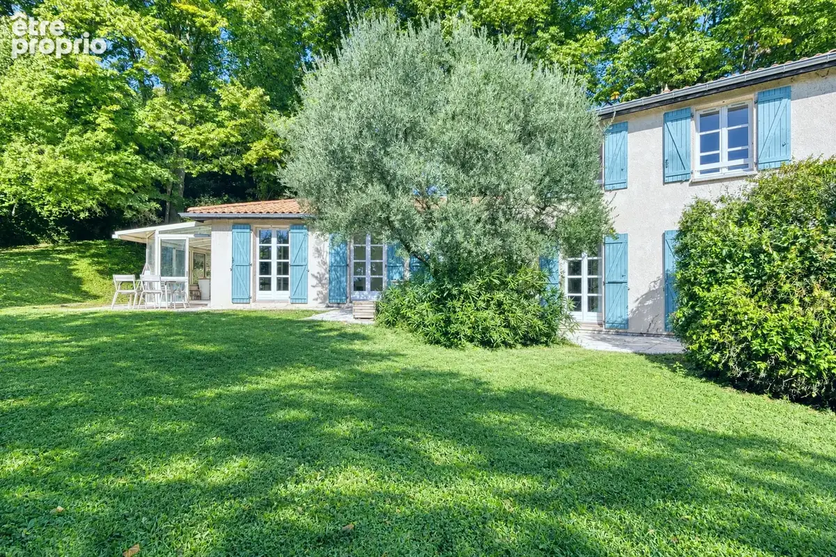 Photo Maison à Saint-Cyr-Au-Mont-D'or au prix de 790 000€