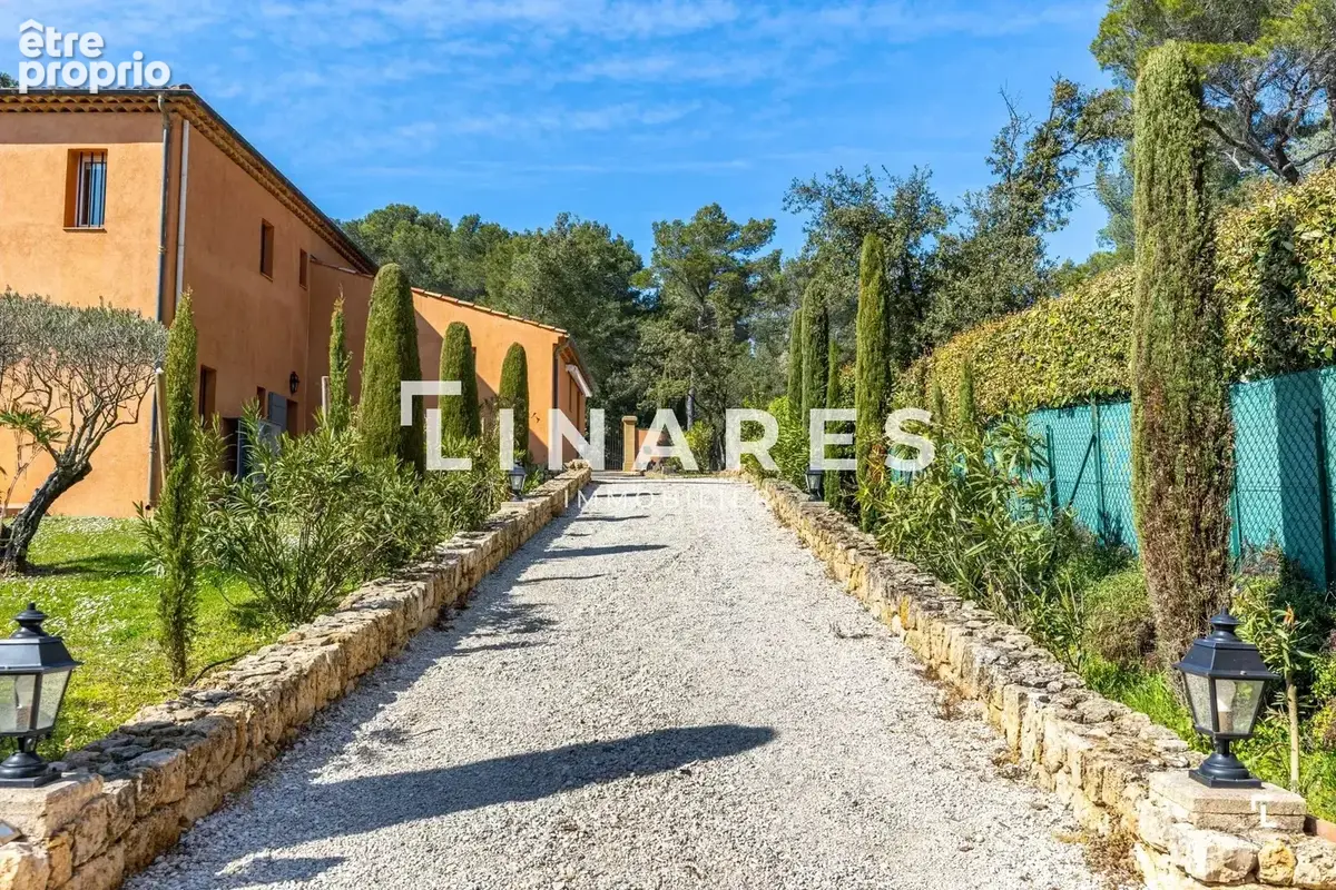 Le mas fontaine - maison de 344m2 - 13100 - saint-marc-jaumegarde - photo 7