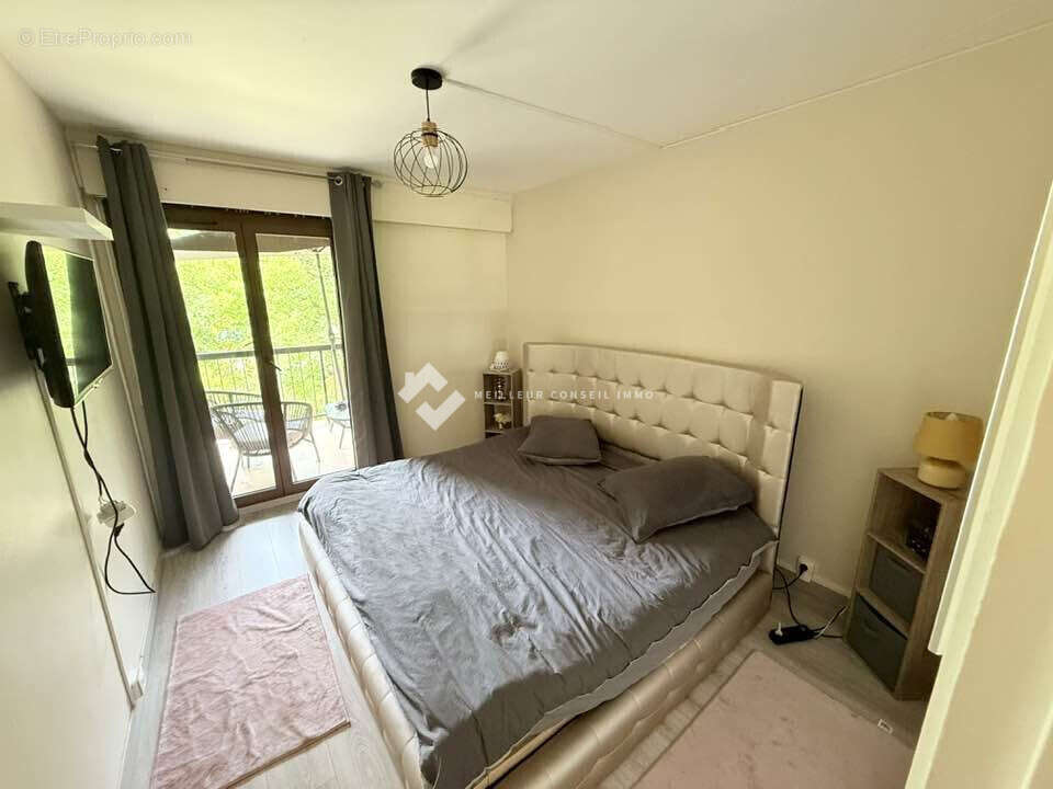 Appartement à CHILLY-MAZARIN