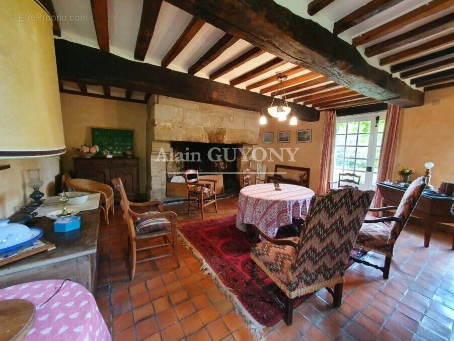 Maison à PONT-L&#039;EVEQUE