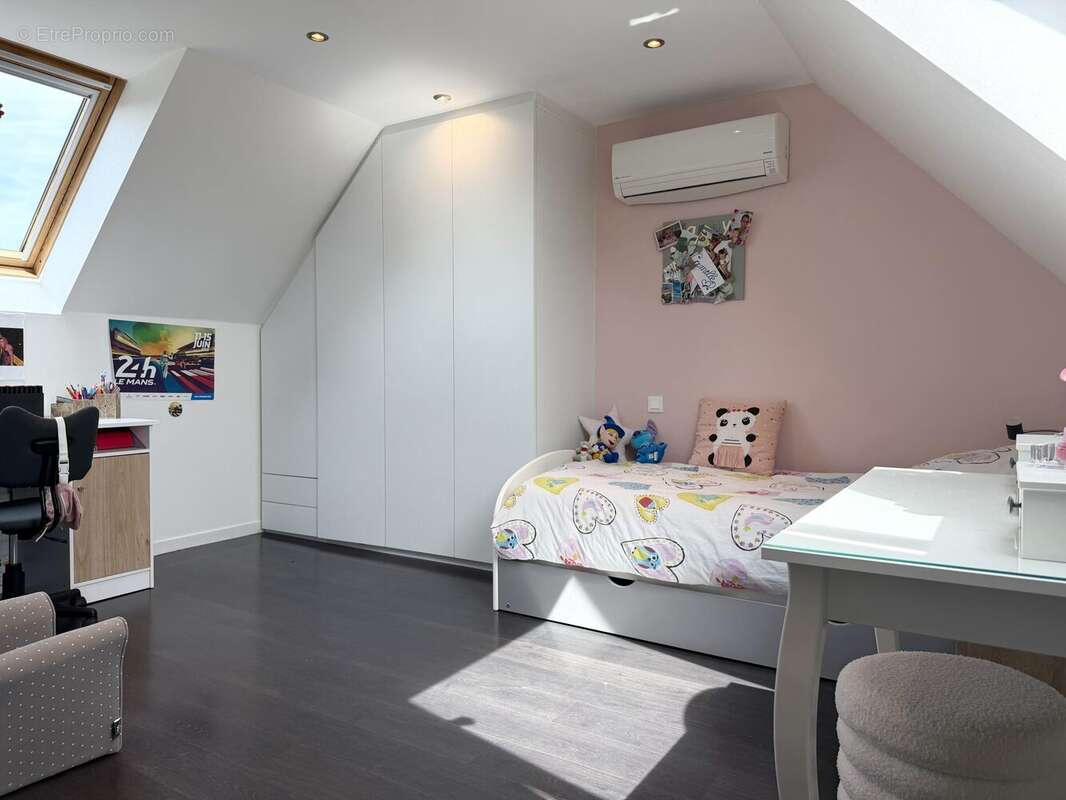 Chambre 4 - Maison à TORCE-EN-VALLEE