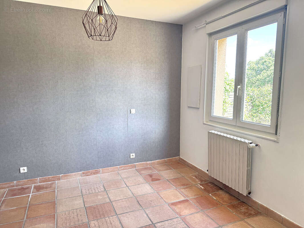 Maison Villeneuve Les Avignon 7 pièce(s) 190 m2 - photo 8