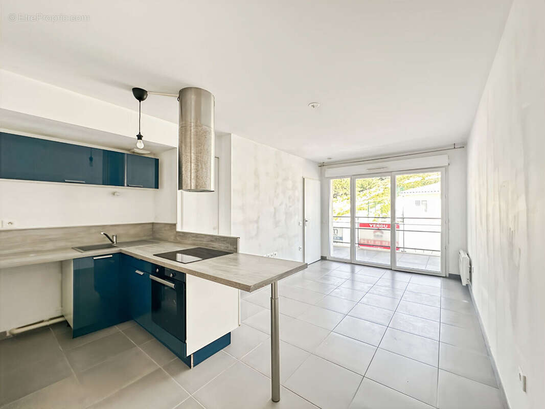 Appartement à ENSUES-LA-REDONNE