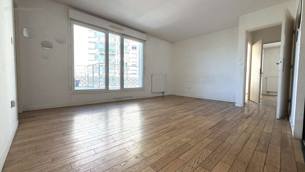 Appartement à LE BOURGET