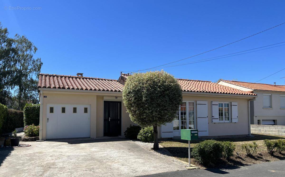 Maison à SAINT-LEGER-SOUS-CHOLET