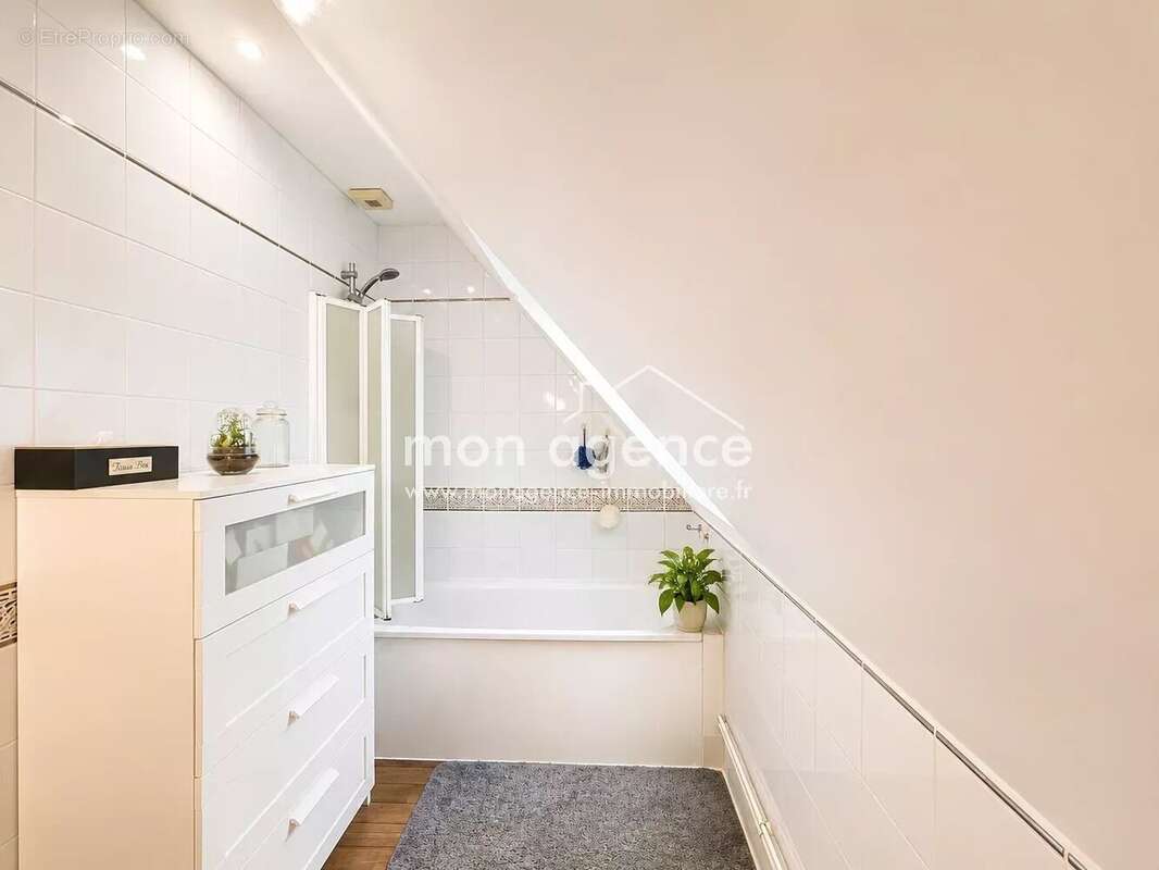 Sainte-Croix-sur-Buchy – Maison familiale de 133 m² sur un terrain de près de 2 000 m² - photo 10