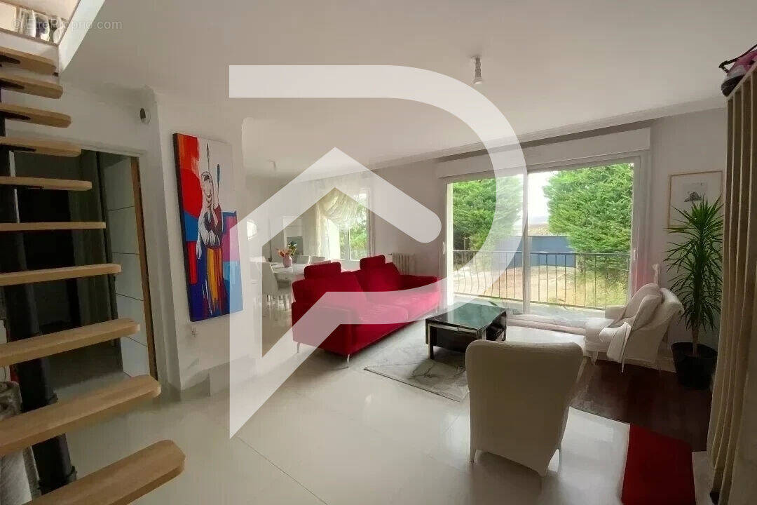 Maison à LEVIS-SAINT-NOM