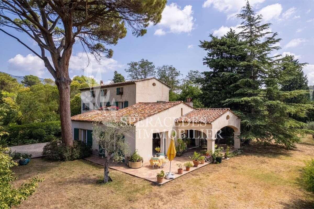 Grasse Saint-Jacques -  Ravissant mas provençal avec piscine - photo 11