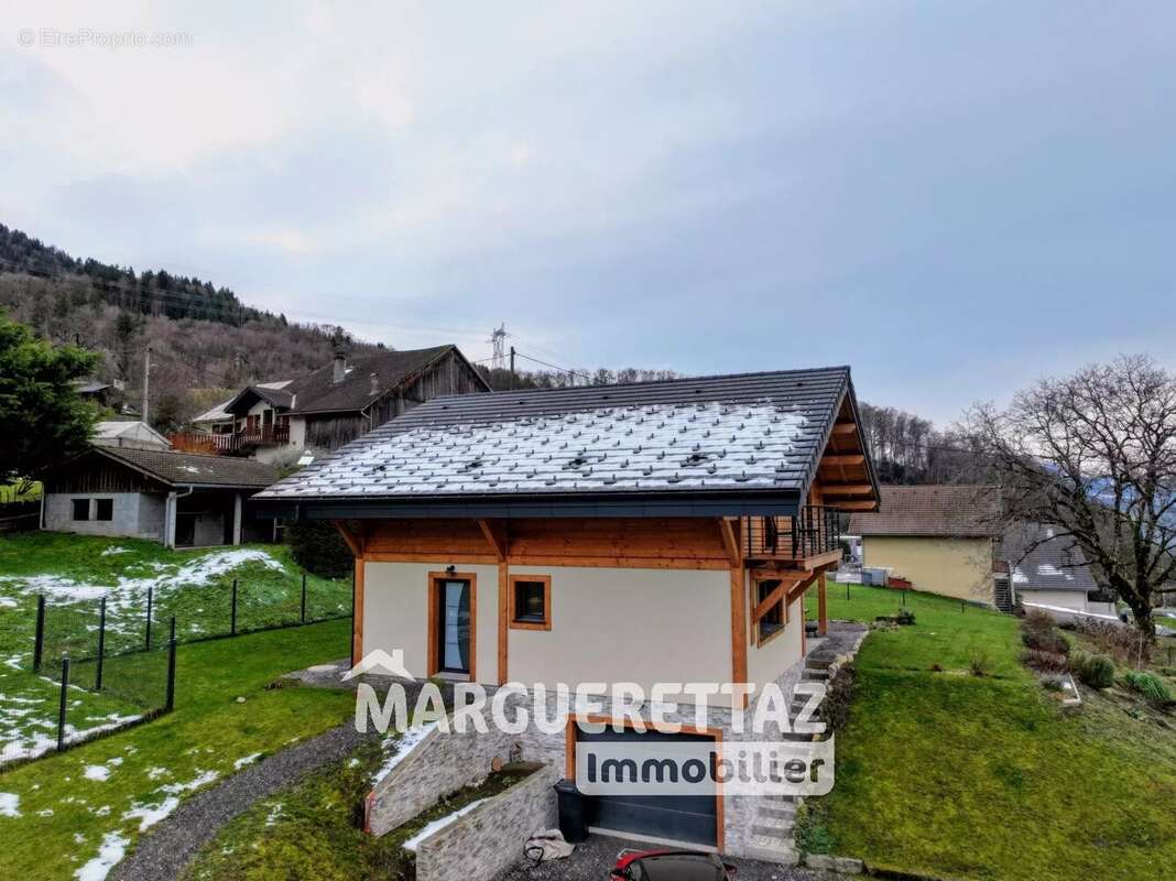 Maison à VIUZ-EN-SALLAZ