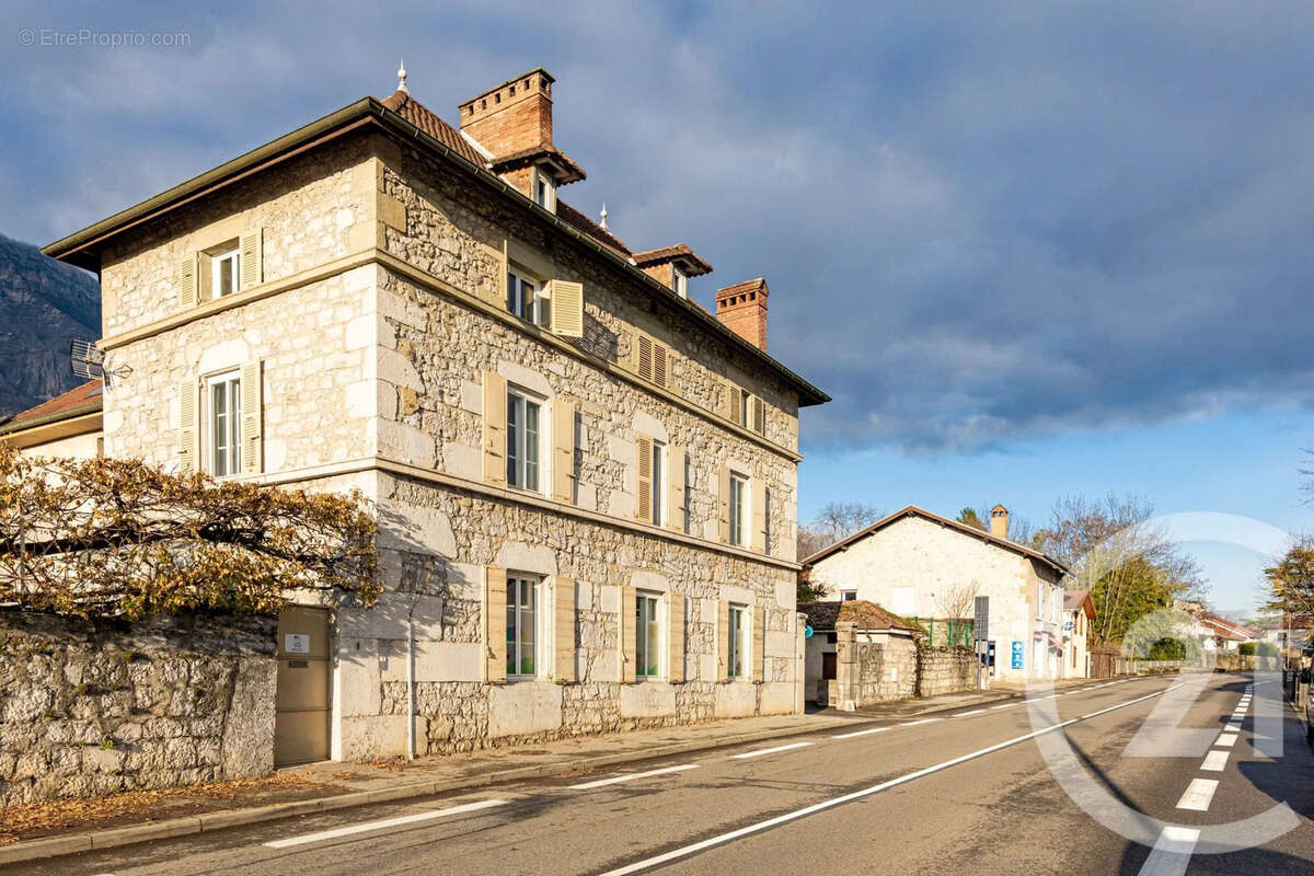 Appartement à MEYLAN
