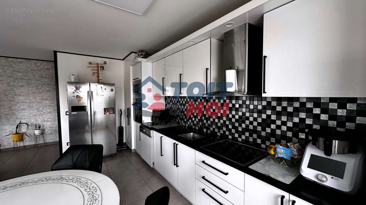Appartement à SAINT-GENIS-POUILLY