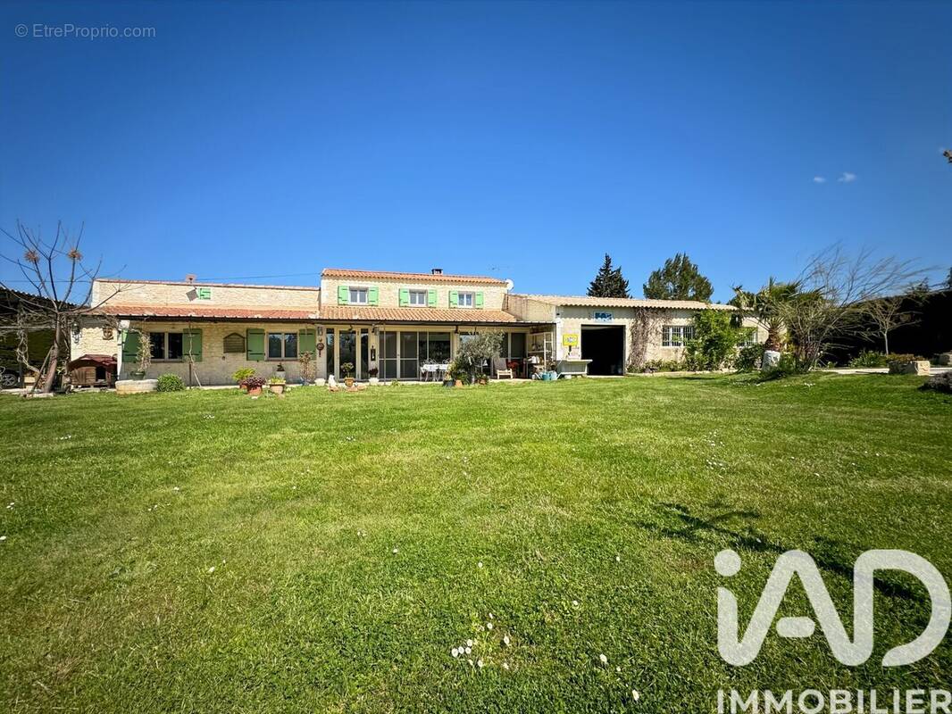 Photo 1 - Maison à ARLES