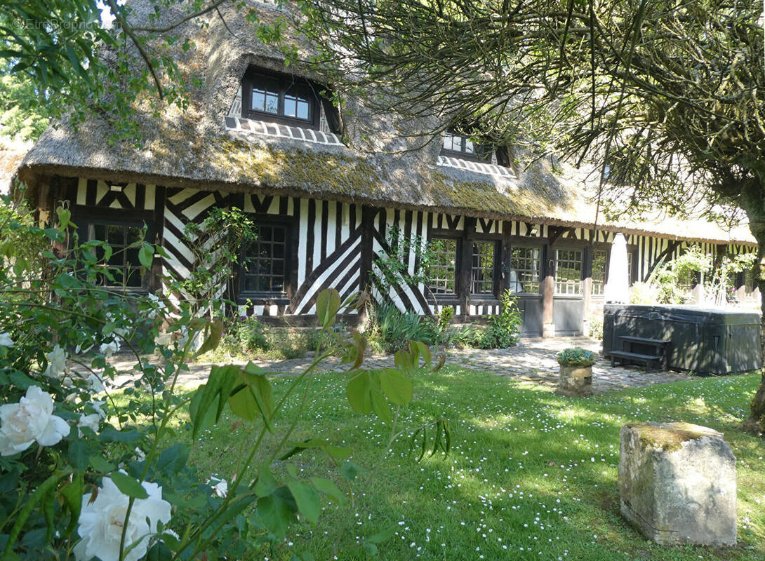 Maison à PONT-L&#039;EVEQUE