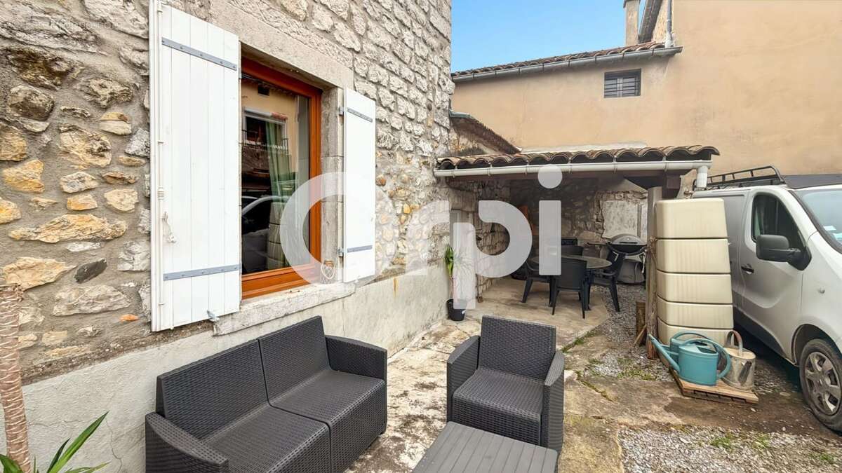 Maison à RUOMS