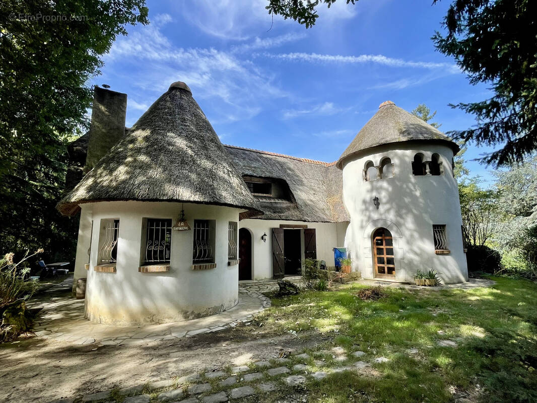 Maison à LES MESNULS