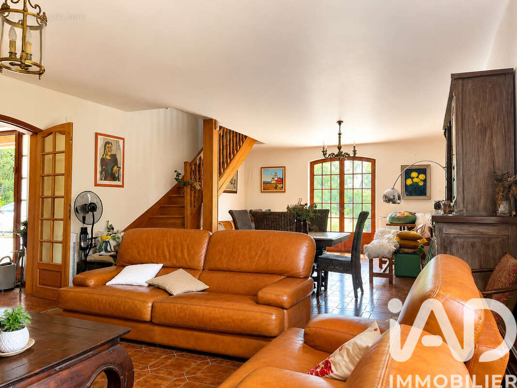 Photo 2 - Maison à BAGNOLS-EN-FORET