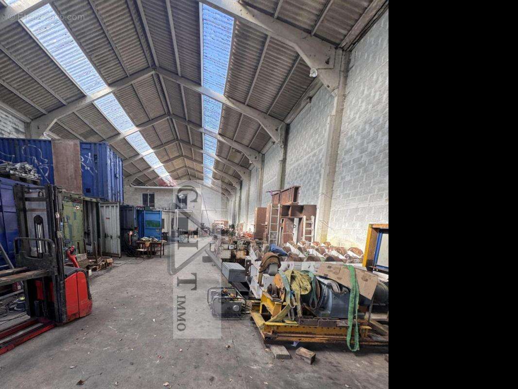 Commerce à FONTENAY-TRESIGNY