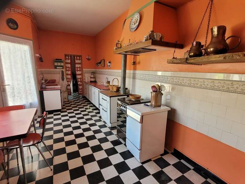 Maison à BORDS