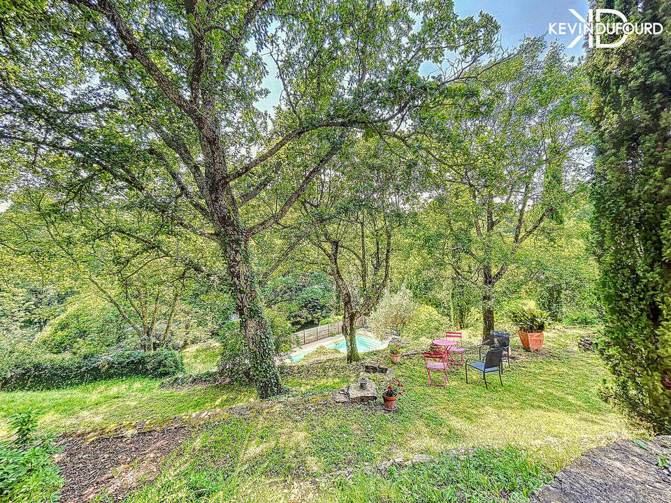 Maison à SAINT-ETIENNE-DE-FONTBELLON