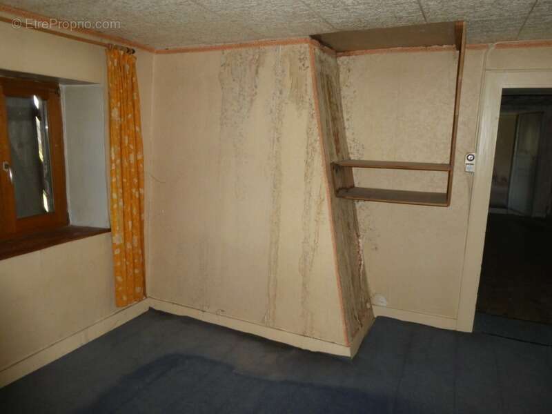 Maison à LE THILLOT