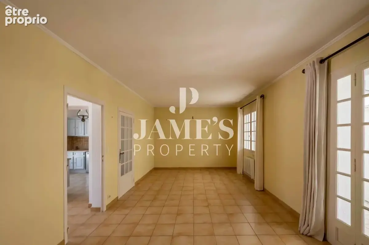 Maison 5 pièces 122 m² à vendre à Fontvieille (13990) - photo 4