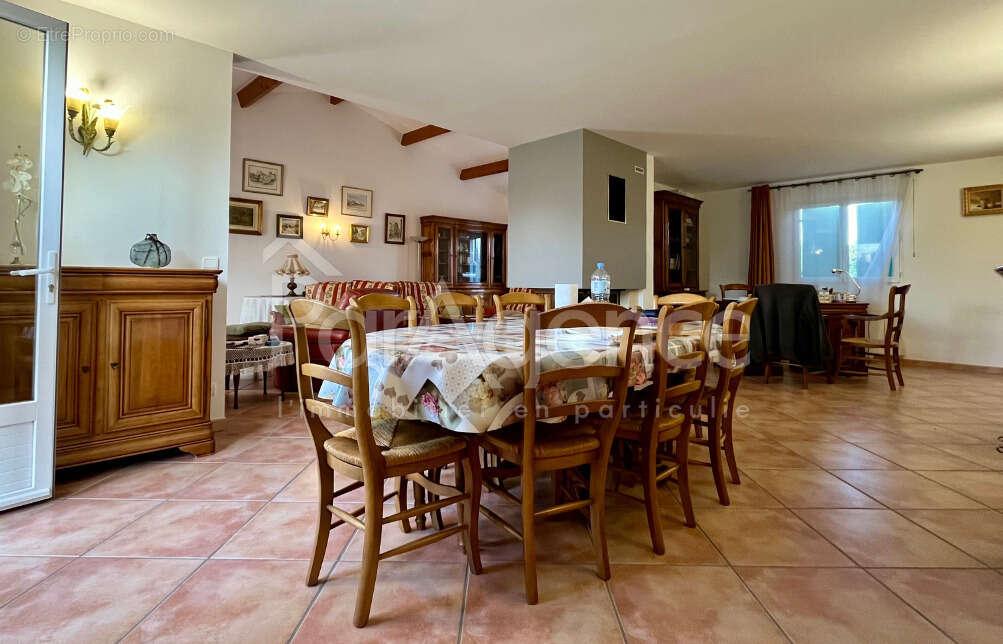 Maison à VAUX-SUR-MER