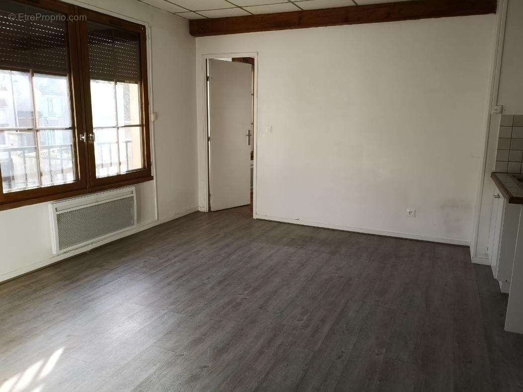 Appartement 394 m² à Guerville  - photo 2