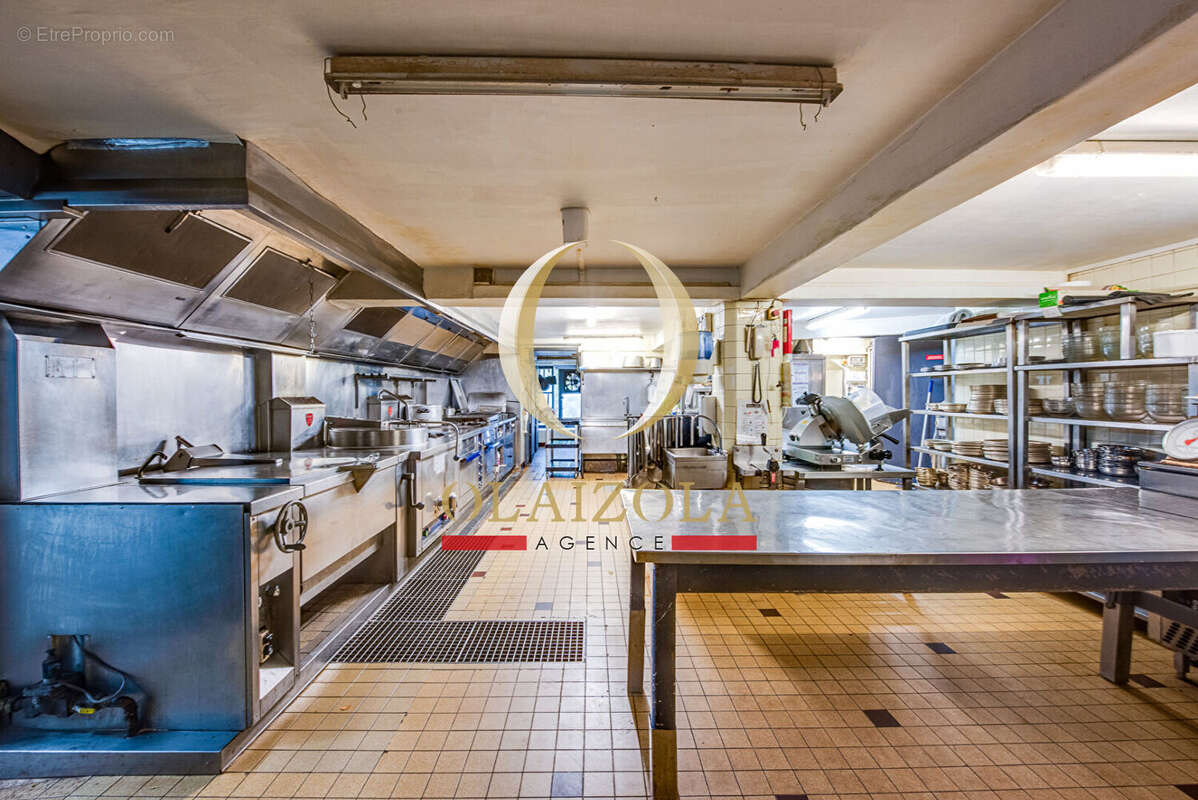 Lourdes - immeuble d'hotel : 2760m2 - 96 chambres - photo 7