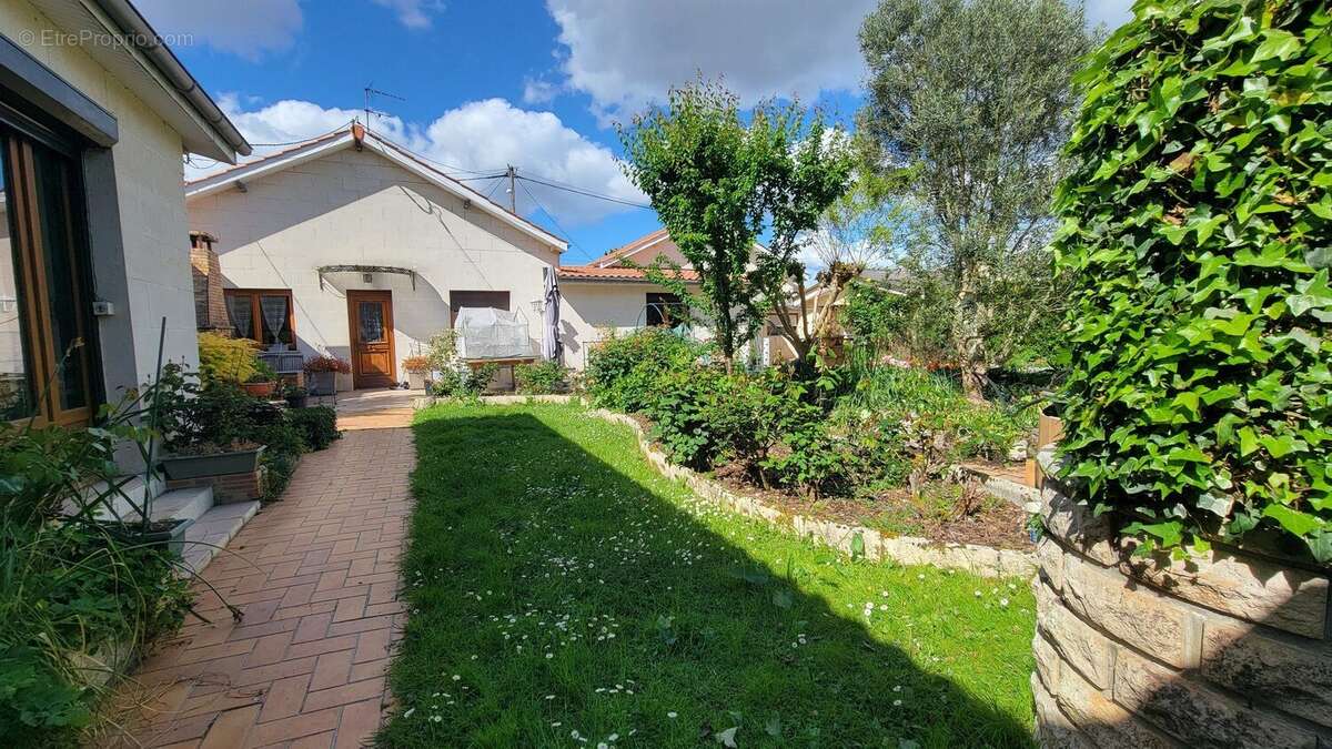 Maison 163 m² à Begles  - photo 3