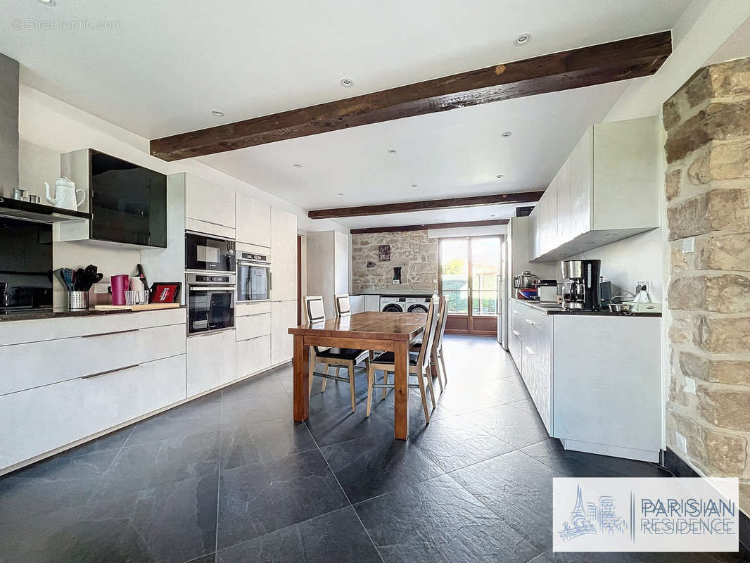 cuisine maison principale  - Maison à MONTEREAU-FAULT-YONNE