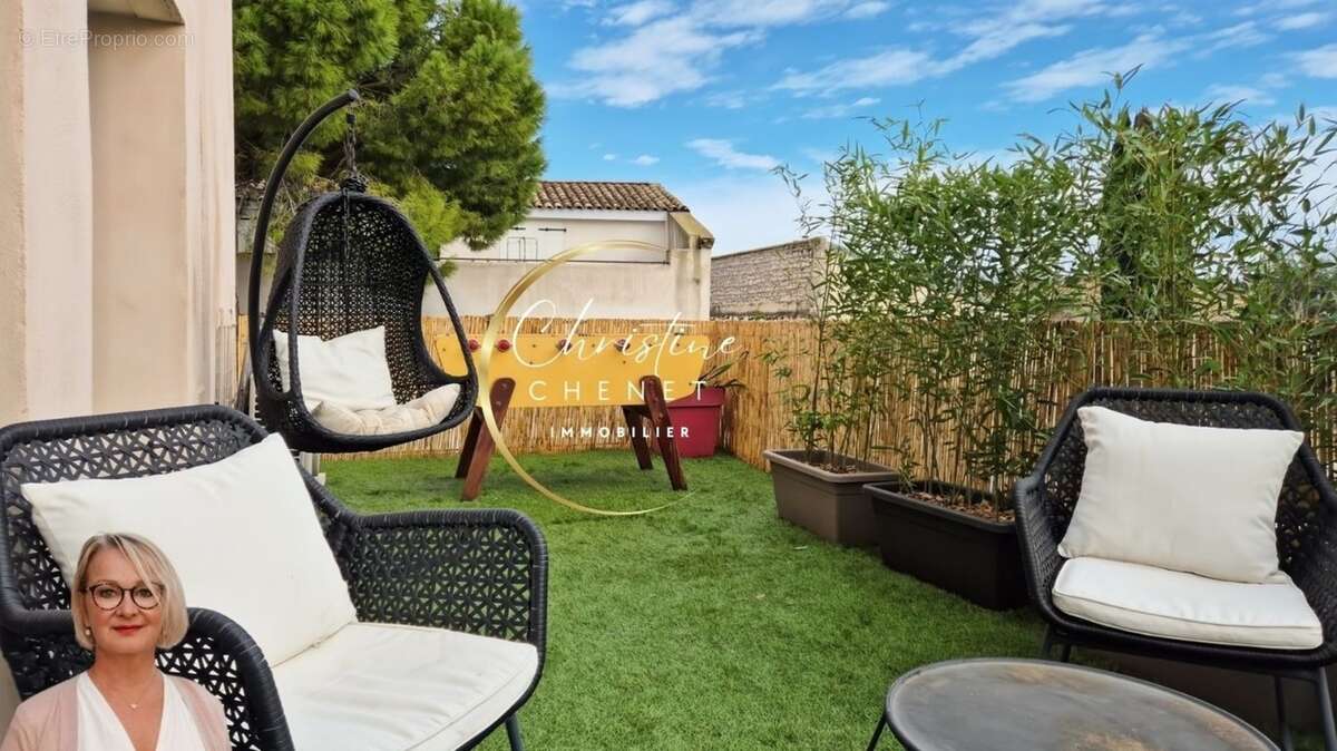 Duplex de charme dans maison de Maître du XVIIᵉ — cœur de village, tout à pied - photo 2
