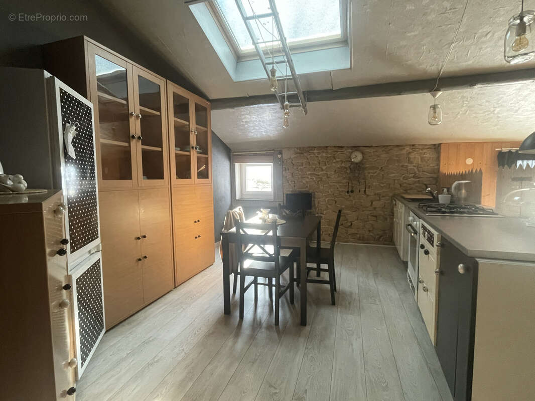 Maison à FAVIERES