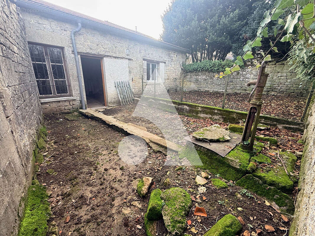 Maison à SAVONNIERES-EN-PERTHOIS