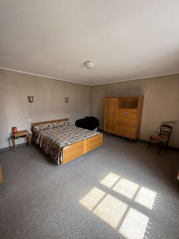 Maison à LA VILLEDIEU-DU-CLAIN