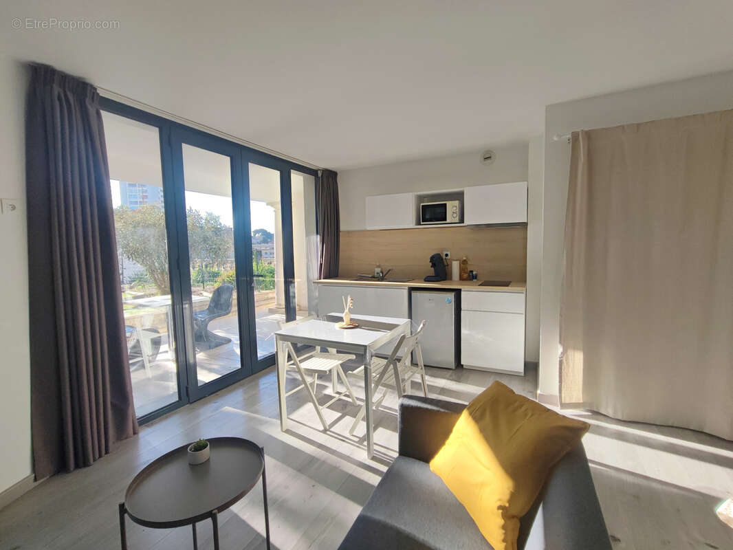Appartement à CARRY-LE-ROUET