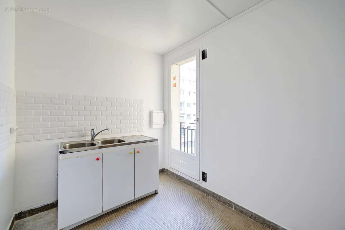 Appartement à PARIS-15E