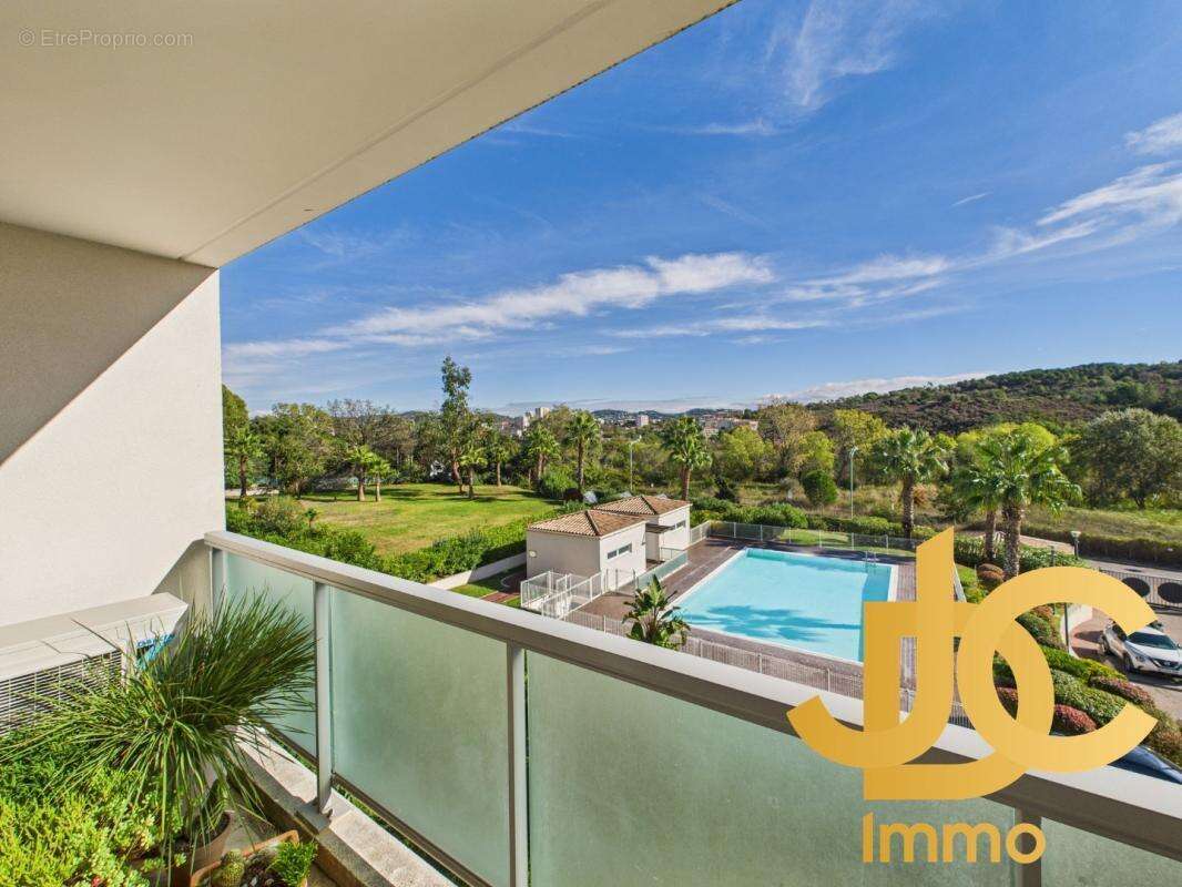 Appartement à LE CANNET