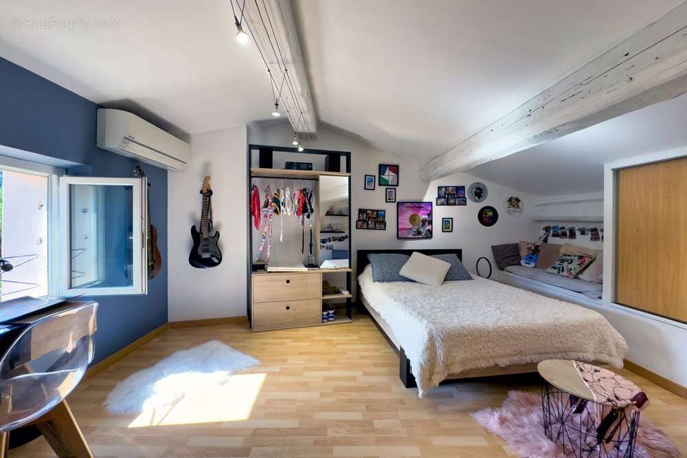 Maison à ROQUEVAIRE