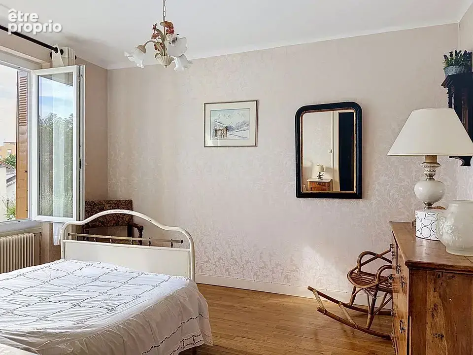 Une maison proche Voie Verte et métro Cuire - photo 13