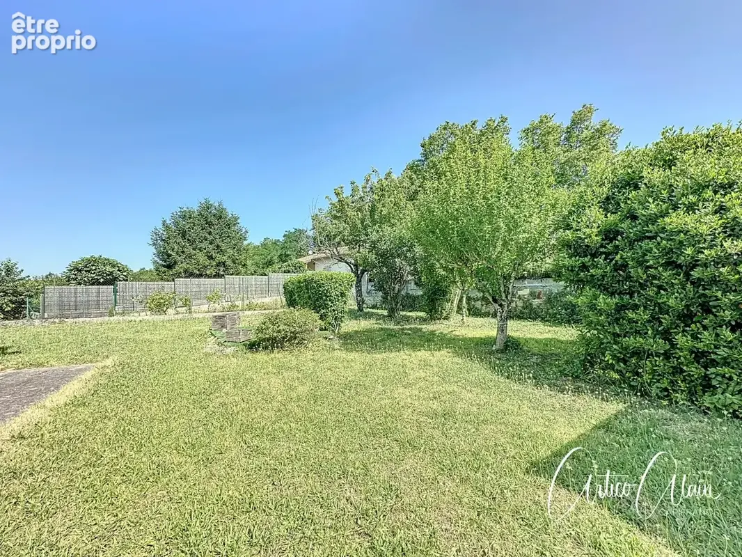 Charmante Maison de Village de 106 m² avec Jardin et Dépendance de 86 m² - photo 9