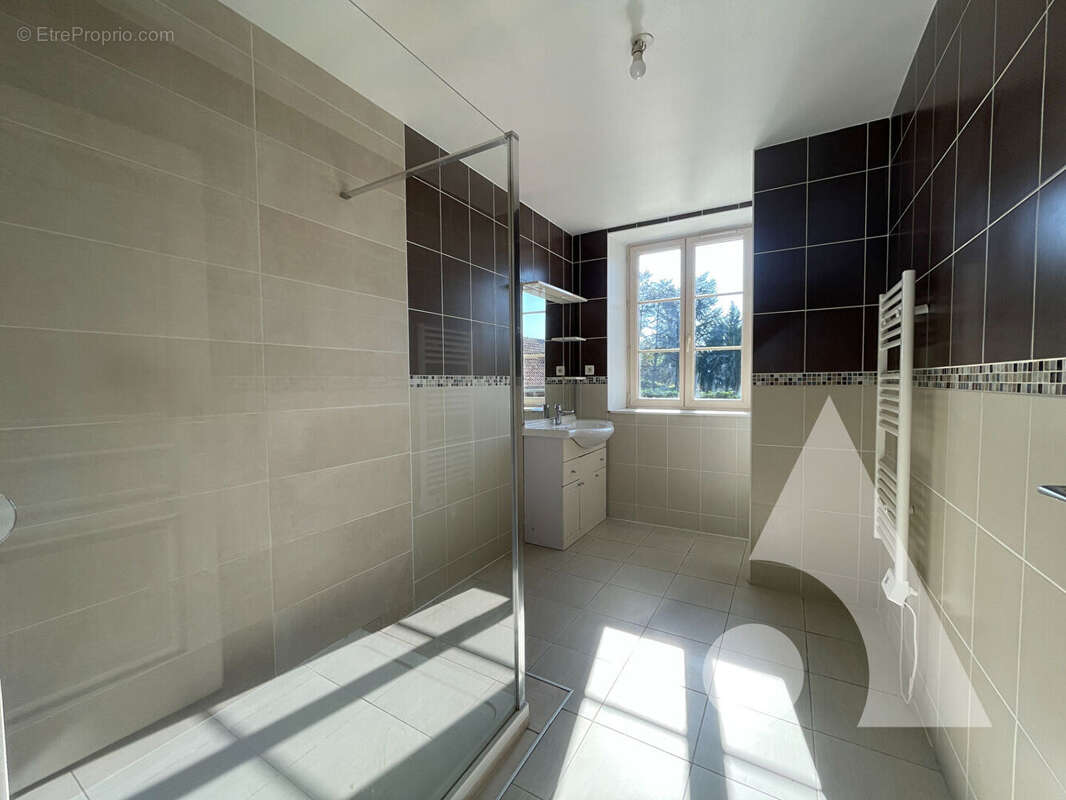 Appartement à CHATENOIS